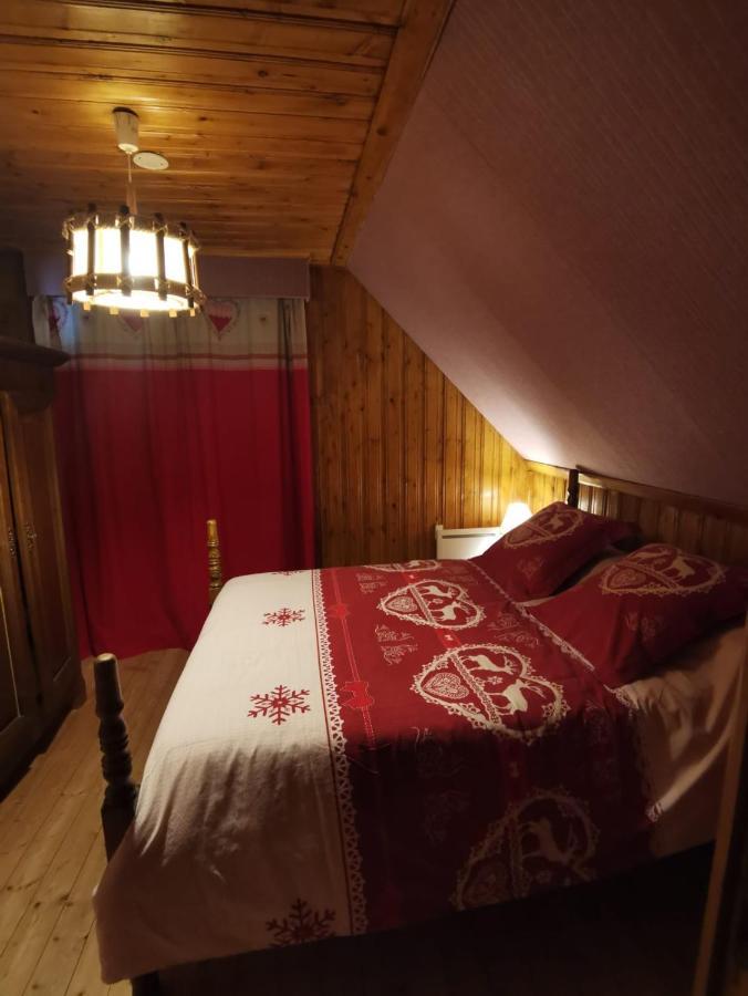 Authentique Chalet Vue Sur Le Lac Et Les Pistes เบสเซต์-แซงตานัสแตส ภายนอก รูปภาพ