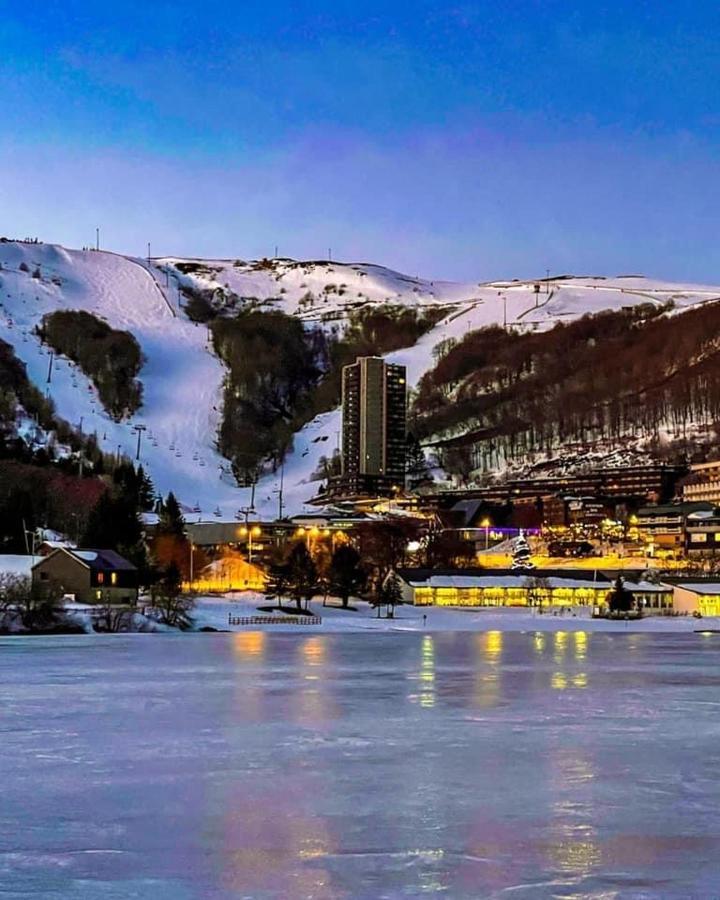 Authentique Chalet Vue Sur Le Lac Et Les Pistes เบสเซต์-แซงตานัสแตส ภายนอก รูปภาพ